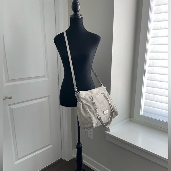 Cole Haan by Maria Sharapova Leather Handbag (with crossbody strap) - Picture 5 of 12